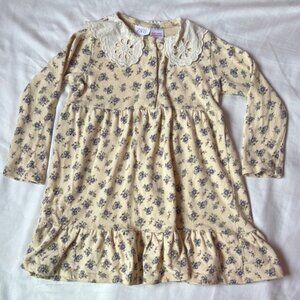 Girls - Floral Long Sleeve Dress with Lace Collar size 4-5yrs